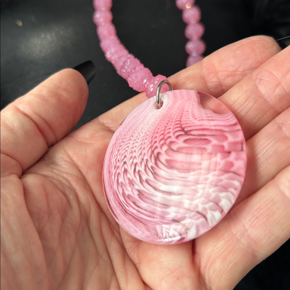 🌸Final Price! Tarina Tarantino Pink Crystal Lucite”Peace"Pendant&Rose chain. - Picture 3 of 6